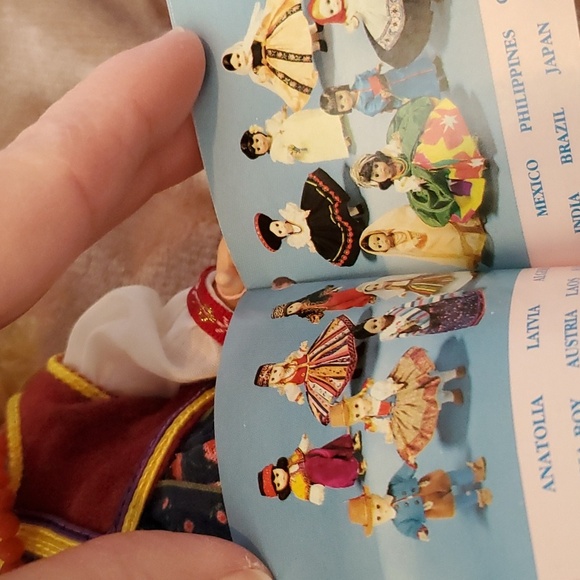 Madame Alexander Doll with Latvia Style Outfit - Picture 8 of 8